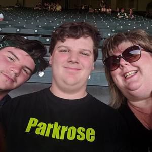 Meet your Posher, Kari